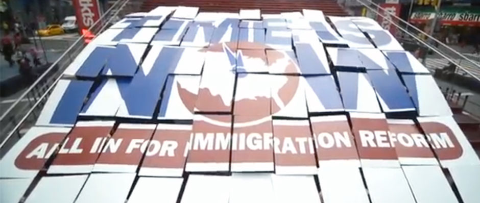 32BJ Immigration Reform Card Stunt